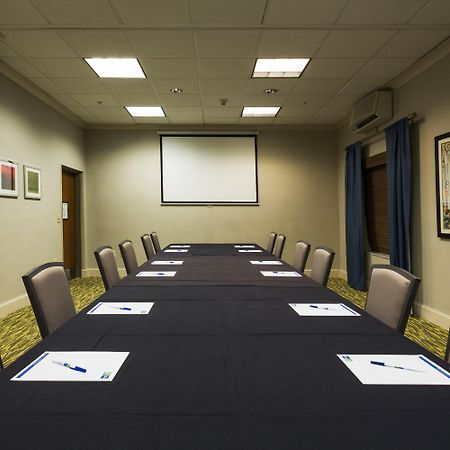 Holiday Inn Express And Suites Tampa I-75 At Bruce B. Downs By Ihg Luaran gambar