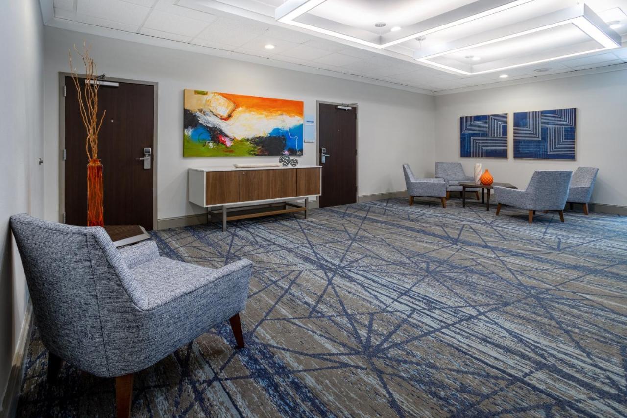 Holiday Inn Express And Suites Tampa I-75 At Bruce B. Downs By Ihg Luaran gambar