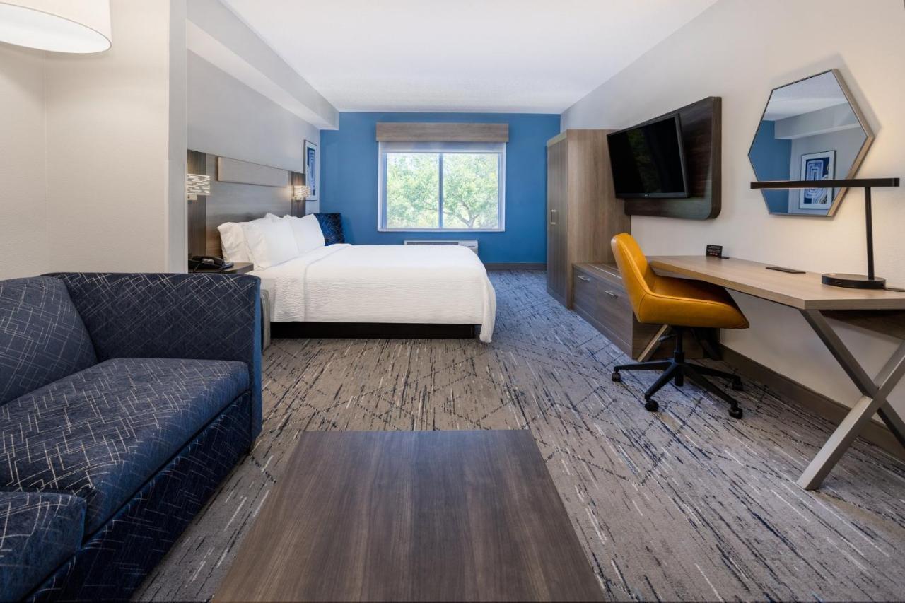Holiday Inn Express And Suites Tampa I-75 At Bruce B. Downs By Ihg Luaran gambar