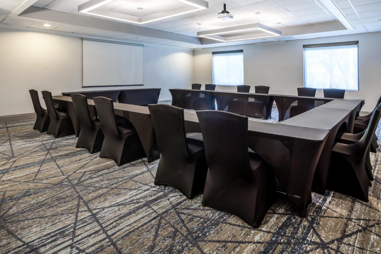 Holiday Inn Express And Suites Tampa I-75 At Bruce B. Downs By Ihg Luaran gambar